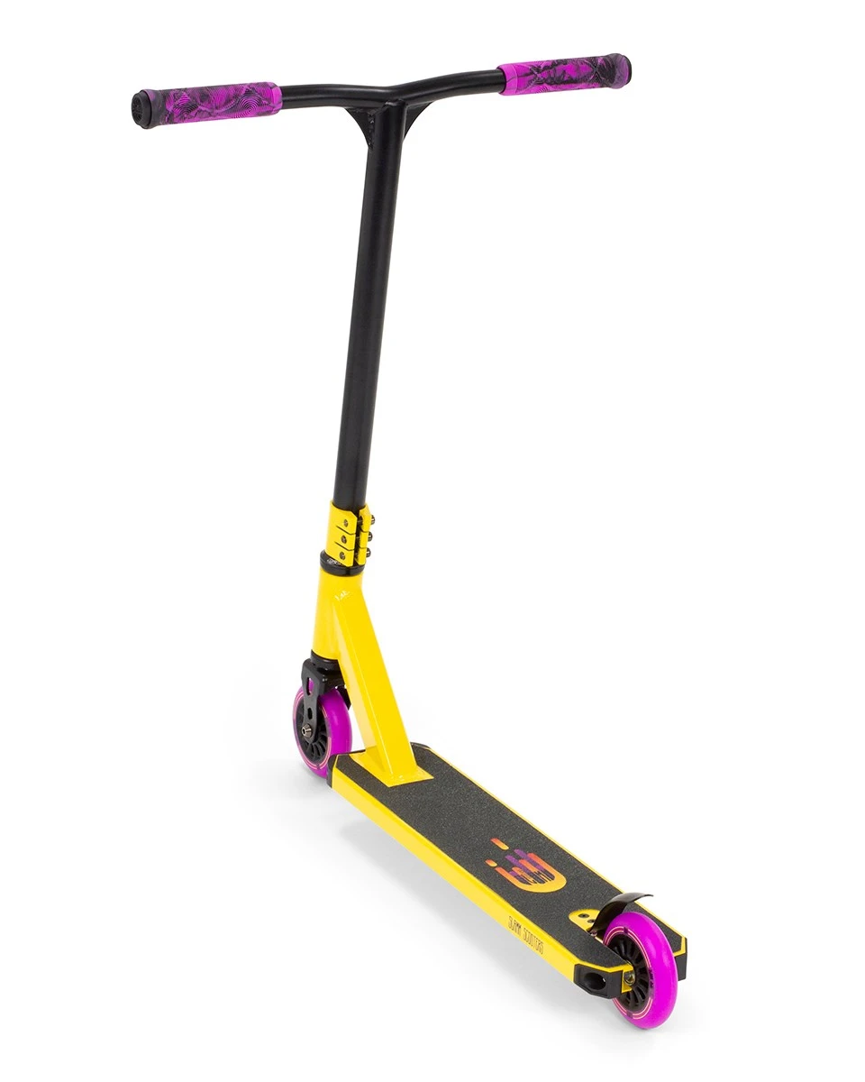 Slamm Tantrum V9 Stunt Scooter - Yellow 4 Slamm Tantrum V9 Stunt Scooter - Yellow - Image 2